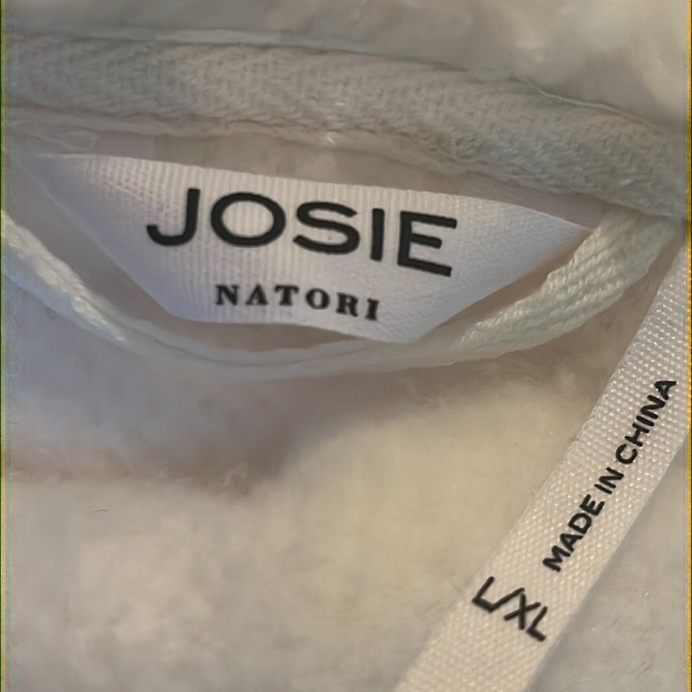 Josie Warm White Dreamcatcher Robe in L/XL - Picture 15 of 17